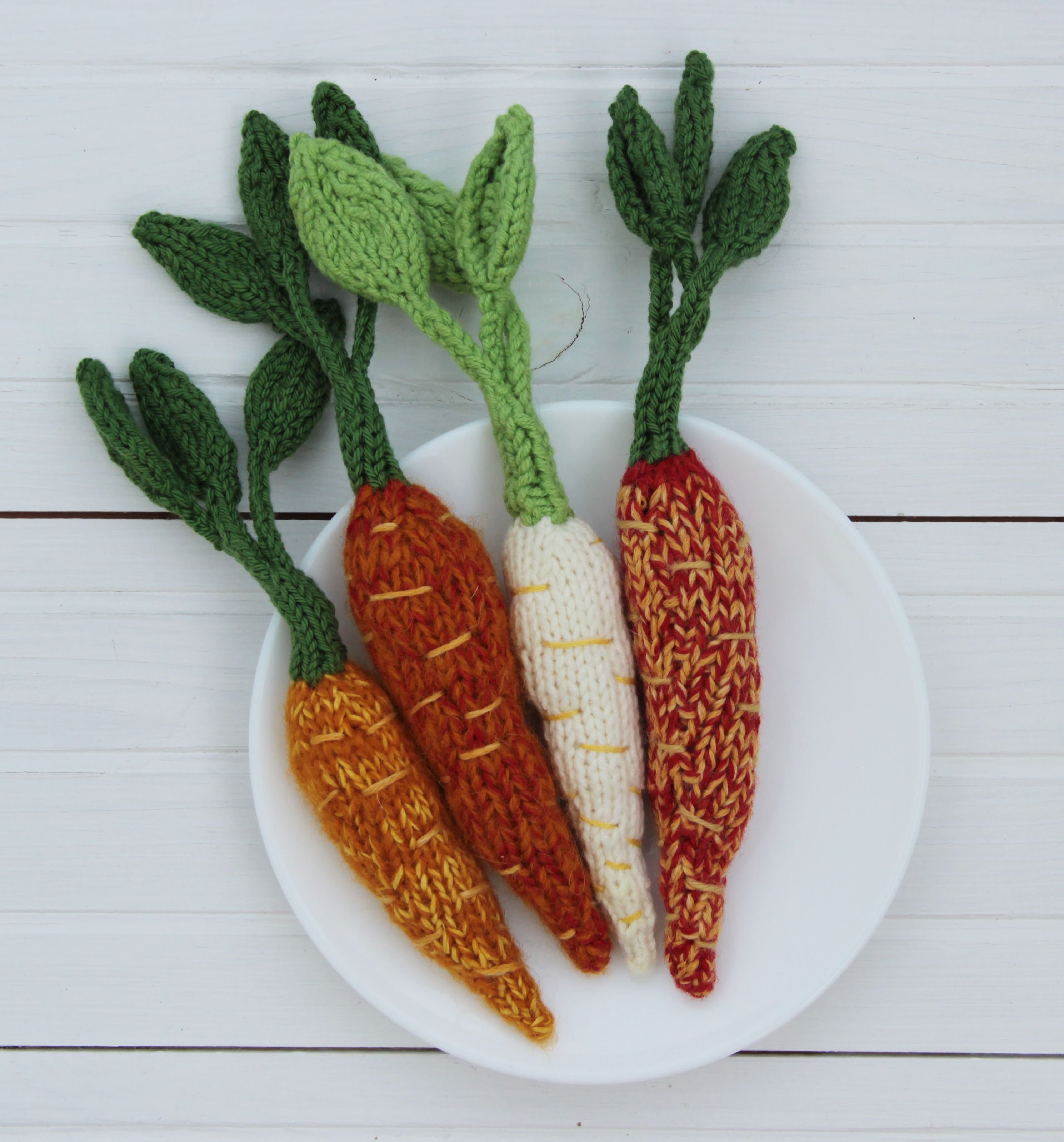 Amigurumi Carrot Knitting Pattern