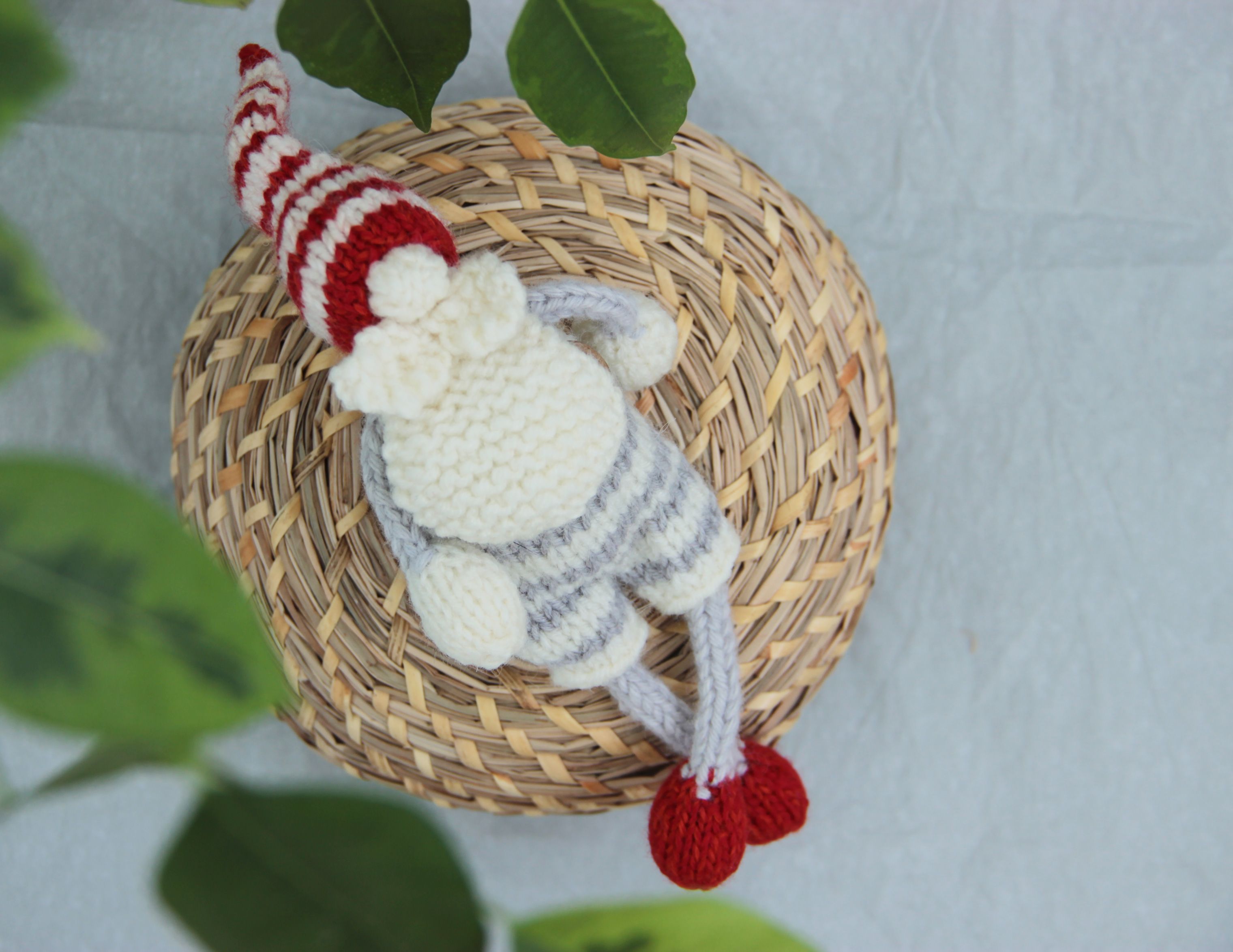 Christmas Gnome Knitting Pattern: Scandinavian Nisse Tomte Toy