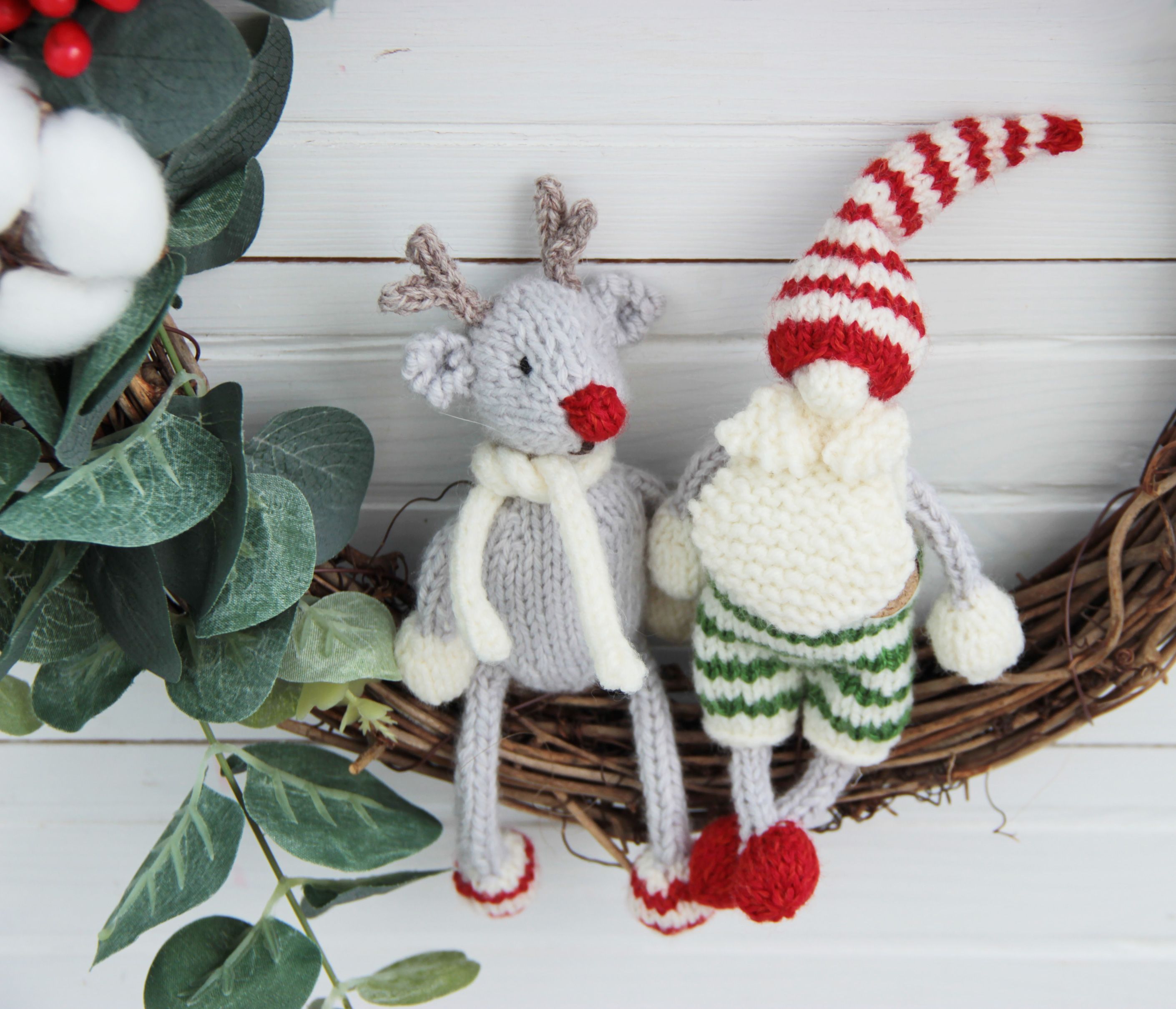 Christmas Gnome Knitting Pattern: Scandinavian Nisse Tomte Toy